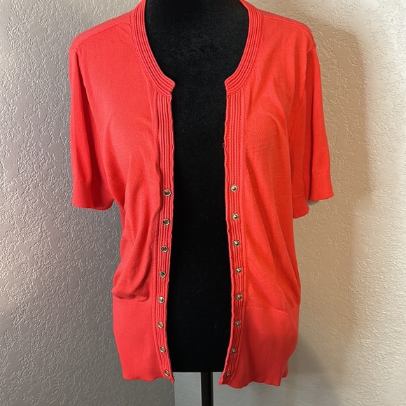 Coral Short Sleeved Cardigan - Picture 2 of 8